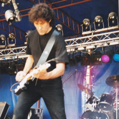 Bio Fred Twigg: zanger / gitarist / songwriter